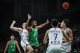 （体育）篮球——CBA常规赛：辽宁本钢胜天津先行者图片