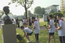 王龙烈士雕塑在宁阳落成揭幕 英魂永驻后人心中图片