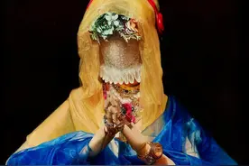 川美毕设《祷》爆火 对话创作者：灵感来自“剁手与种草”，搭建实物装置捕捉细节图片