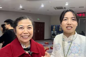 童年的毽子也有非遗传承！重庆阿姨把羽毛毽做出“花”图片