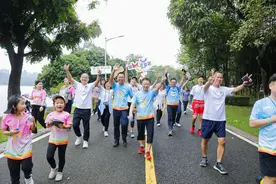 出发！50公里徒步在东莞松山湖开走图片