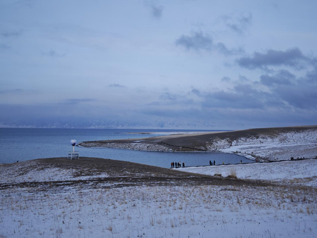 夏季不缺游客的赛里木湖、那拉提景区，也开始“卷”冬季旅游了