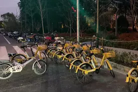 市区“堆成山”，郊区“吃不饱”！共享单车投放不平衡怎么破图片