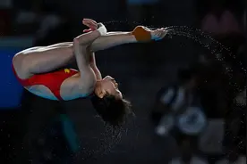 全红婵陈芋汐十米台对决，11岁“小孩姐”郑好好首亮相 | 今日看点图片