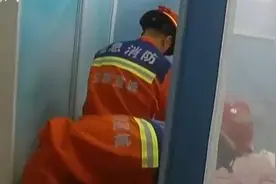 110找119抓蛇，这次结果略显尴尬图片