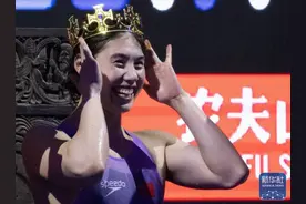 游泳世界杯布达佩斯站｜张雨霏200米蝶泳夺冠图片