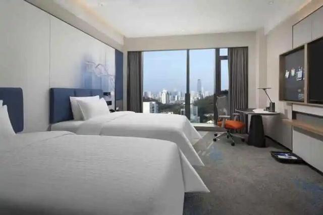 免费接驳、专属送机、优惠折扣、专享礼遇……酒店专属福利来了！“星星们”快码住→