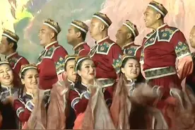 何以中国·五星出东方丨吐鲁番民间舞蹈纳孜库姆：感受新疆人刻在DNA里的舞蹈天赋！图片