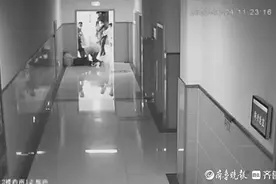 孝行齐鲁|老人突发心梗倒地，李浩劼医生5秒飞奔救人图片