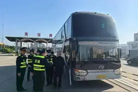 护航春运 广东查处客车各类违章10217宗图片