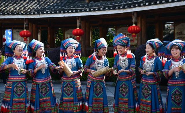 “庆祖国华诞，品烟火乐章”六漫傣哩烧烤音乐节超全活动指南｜9.30 - 10.8，国庆假期精彩不断！