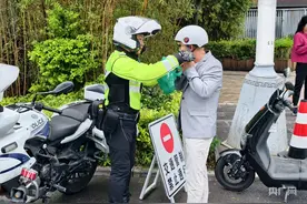 我的高考  |  忘带、丢失准考证  民警5分钟“飞驰取证”图片