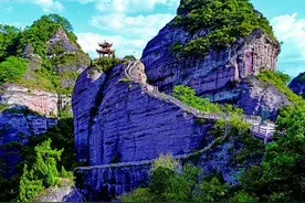 龙岩世界地质公园：丹霞映日辉 林海舞清风图片