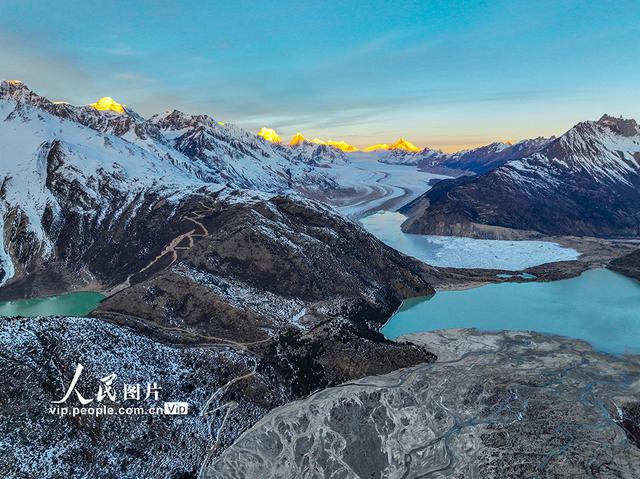 西藏八宿：来古冰川冬景