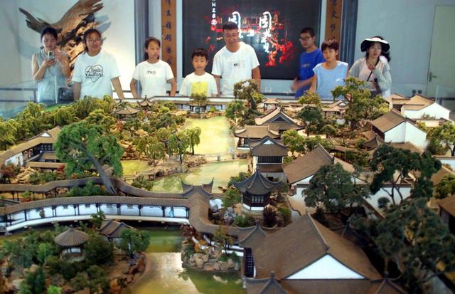 江苏苏州：感受园林文化 丰富暑假生活