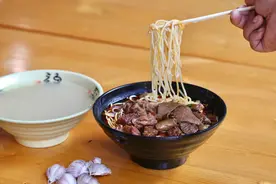 新华走笔丨一碗襄阳牛肉面里的千年城事图片