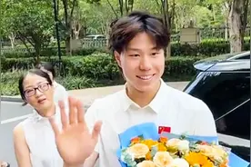 视频丨“回家的感觉很好！”奥运冠军覃海洋载誉回株图片