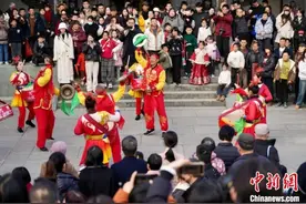 （新春走基层）浙江海宁：看完“射雕”观大潮 年味更添“文化味”图片