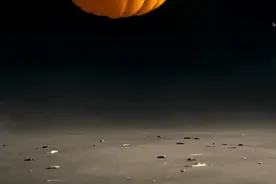 AI+万圣节的正确打开方式，今天朋友圈就这么发图片