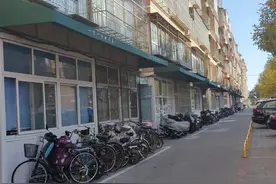 微改观 | 密云区鼓楼街道宾阳西里加装“暖心雨棚”图片