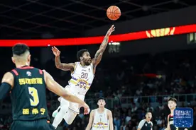 篮球丨CBA季后赛：深圳马可波罗胜北京控股图片