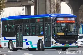 免费乘坐！中秋假期济南环千佛山景区游览摆渡专线启用试运行图片