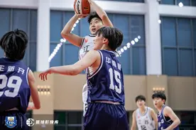 江苏青年队获全国U17青少年篮球联赛女子组冠军图片