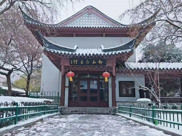 听，秦淮雪落下的声音