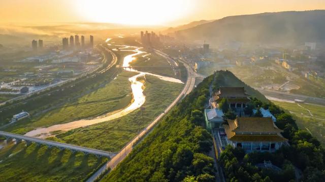 秋雨润物 文旅生金——平凉国庆黄金周实现旅游花费83281.6万元