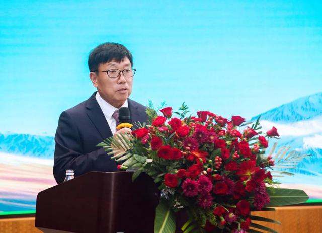 学习华为，国内办公家具“老大”还在努力