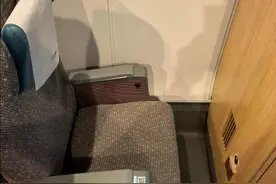 高铁“面壁思过”座为何能卖高价图片