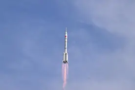 神二十“中国航天日”发射成功，航天员陈冬发朋友圈“想太空了”图片