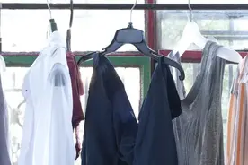 梅雨季，阴干的衣服为什么有股怪味？对人体是否有害？图片