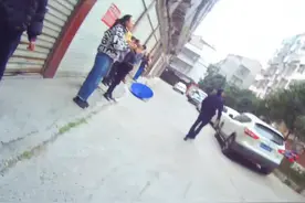 6岁儿童坠楼被困5楼防盗网，危急时刻谷城又现“托举哥”图片