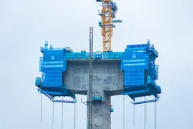 造楼机、造塔机......“建造神器”频出，这家70岁建筑央企创新无止境图片