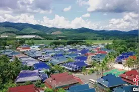 （身边的变化）云南边境村寨“家园变花园”图片