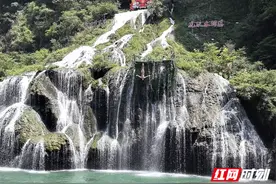 第二届张家界‧茅岩河悬崖高台跳水活动正式开幕图片