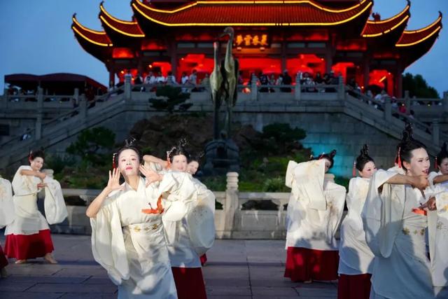 新质光科技|助力世界级，夜上黄鹤楼这样做！