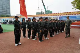 英姿飒爽致青春——滨城区三中2023级11班军训纪实图片