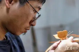 木雕兰花 栩栩如生图片