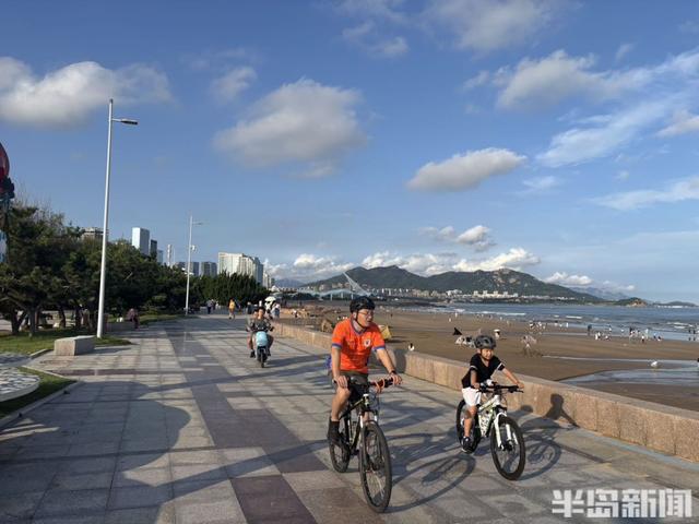 海边漫步过周末