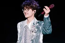 许嵩巡回演唱会本周六在长沙举行，贺龙体育中心周边有交通管制，如何畅行看这里图片