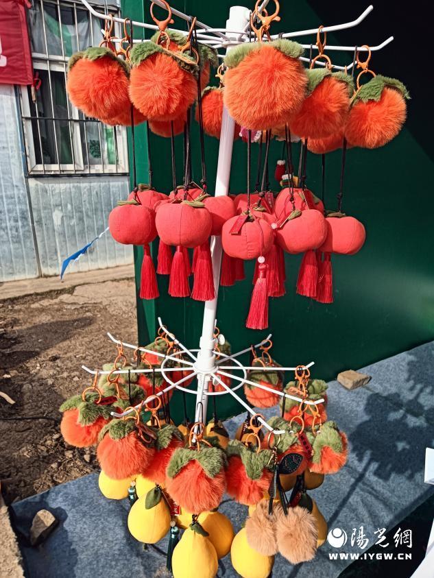 免费采摘引客来！咸阳彬州罗店村柿子红透啦