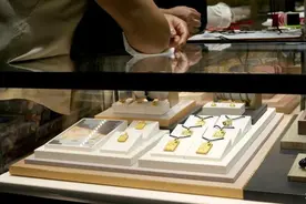 直播抽中金条到手是道具？奖品兑奖难如登天图片