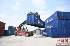 长春至大连海铁联运开行“天天班”助力外贸经济图片