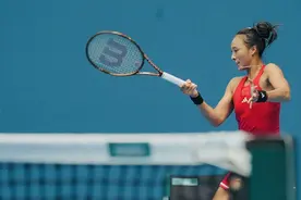 郑钦文、朱琳会师决赛，中国队锁定网球女单金银牌图片