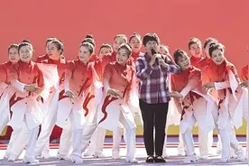 安徽“水果姐”李桂芹：唱出农民生活的无限希望图片