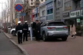 【春雷行动·交通整治】冰城公安疏堵保畅激活商圈景区新活力图片