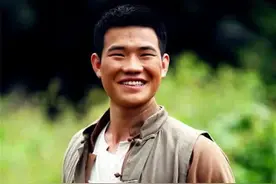 “嘎子哥”获三级演员职称，后悔曾直播带货求网友原谅图片