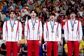 中国队获男子4x100米混合泳接力金牌，一次荡气回肠的自我超越图片